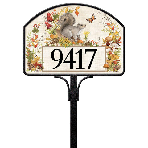 Fall Squirrel YardDesign® - 14 x 10 in